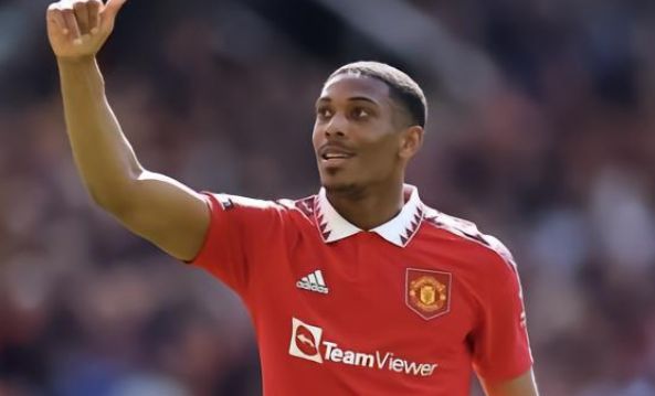 年球员树立 年球员树立